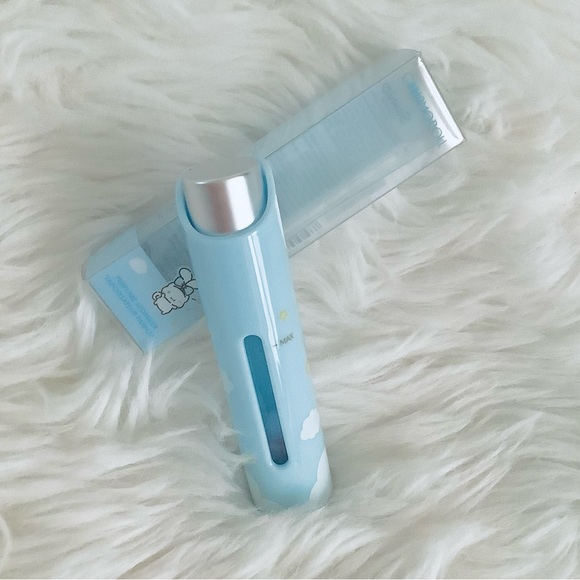 Sanrio Cinnamoroll Bottom Refillable Perfume Atomizer. - Picture 2 of 4